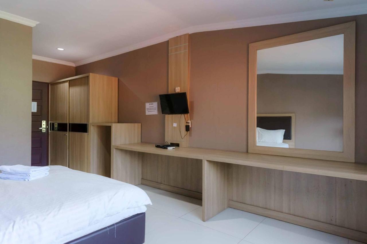 Hotel Koolkost Syariah At Taman Simprug Cikarang à Bekasi Extérieur photo